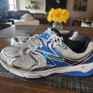 New Balance men's model "940 V2" running shoes size 16.5 4E (Xtra Wide)